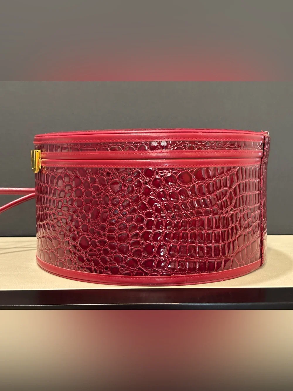 Nordstrom Red Croc-Embossed (Faux) Round Hat Box Cosmetic Case, Burgundy